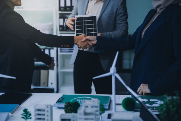 top 10 solar companies in the UAE